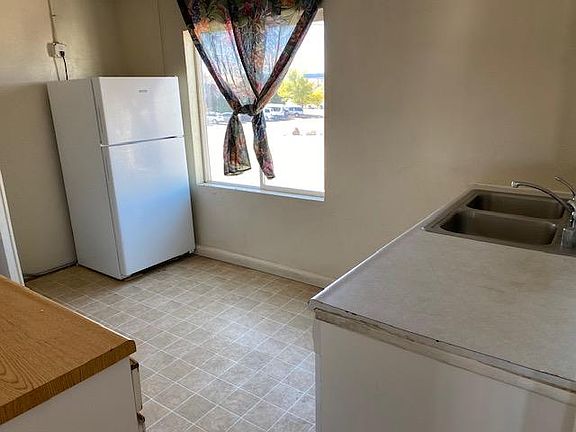 4th image of 213 N Townsend Ave