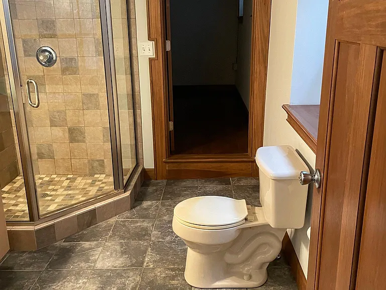 412 Main St #1 — Photo 6