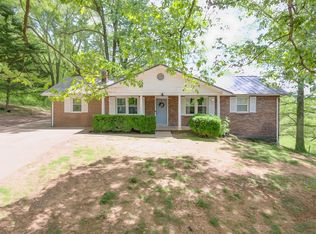 3150 Sugar Creek Rd, Woodlawn, TN 37191