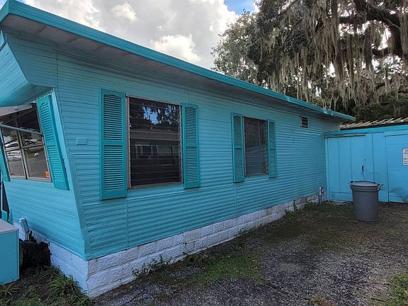 3rd image of 652 Pear Ln #652