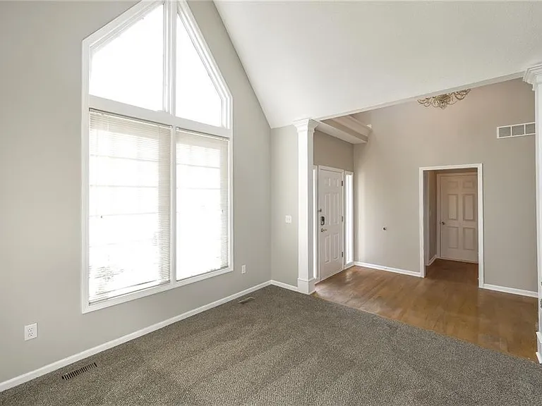 Entry/Study room