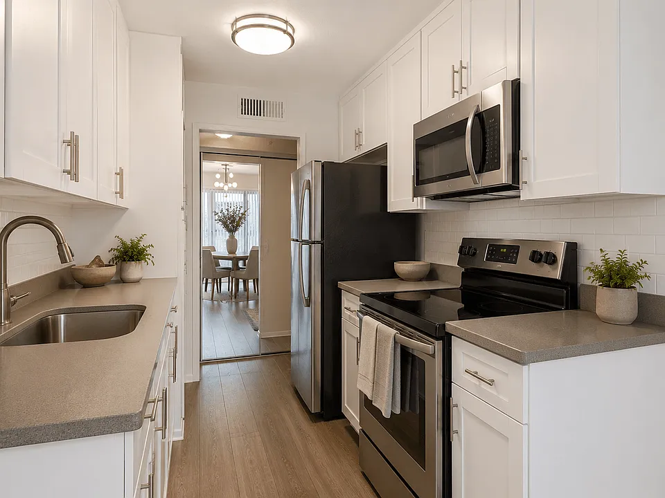 The Highland at Sherman Oaks
