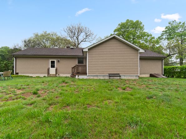 1698 Elm St, Stratford, CT 06615