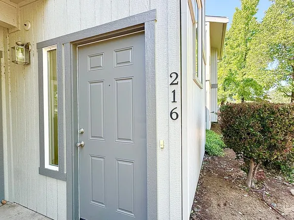 225 Ridgetop Dr APT 216, Redding, CA 96003