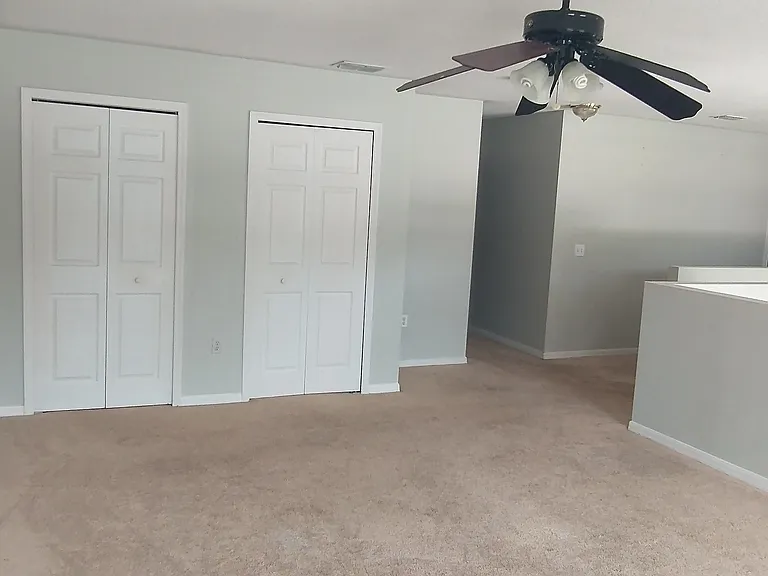 Large loft area. Room size 13' x 18.9'