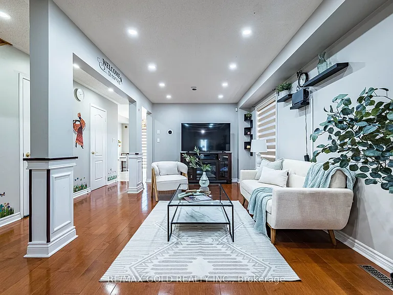 7 Roadmaster Ln — Photo 11
