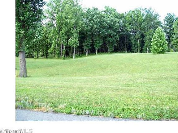 1st image of 145 Lakeside Ln