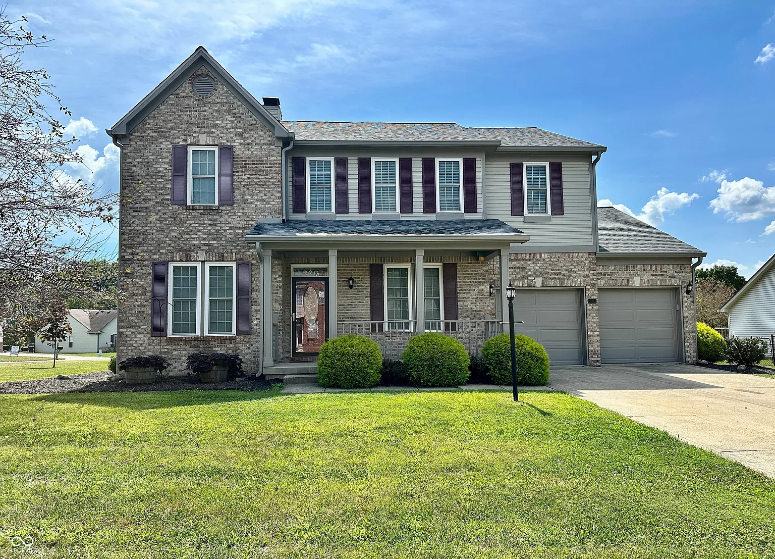 104 Oakview Dr photo 1