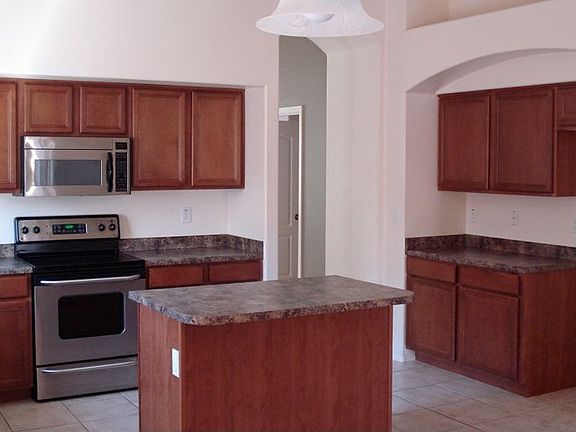5th image of 42542 W Chambers Dr