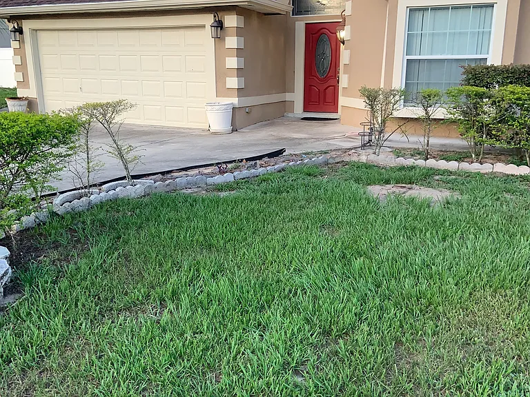 8019 Lesia Cir — Photo 11
