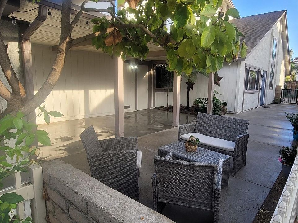 1st image of 166 W Spanish Moss Pl