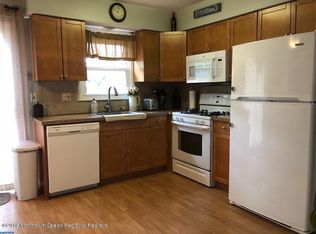 140 Gunwale Rd, Manahawkin, NJ 08050