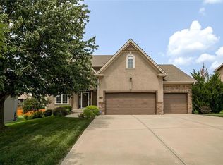 2300 NE 110th St, Kansas City, MO 64155