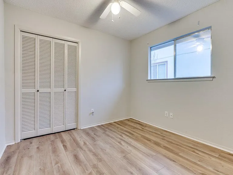 12304 Bent Cedar Cv — Photo 26