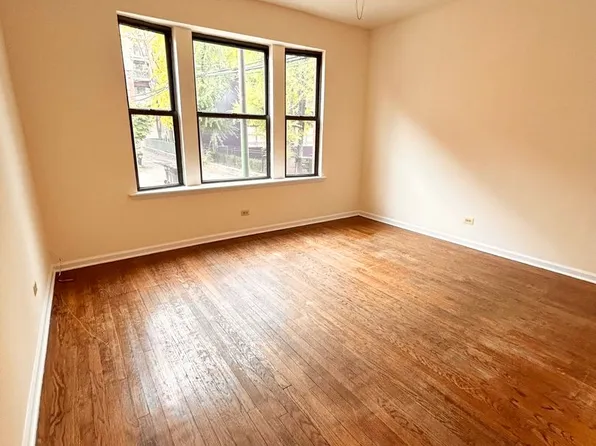 3145 W Medill Ave #1, Chicago, IL 60647