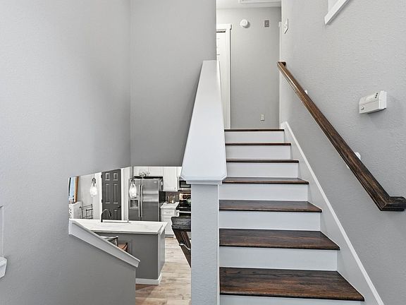 5th image of 51 Wineberry Pl