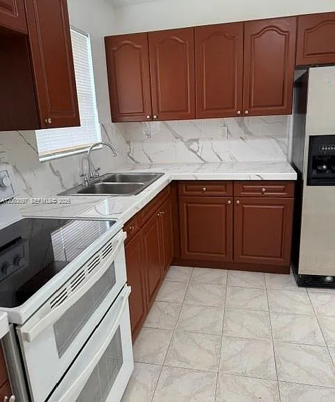 27902 SW 129th Ct — Photo 3