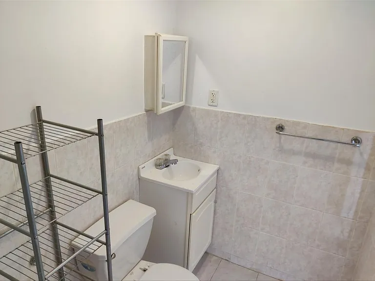 269 Giffords Ln #1 — Photo 5