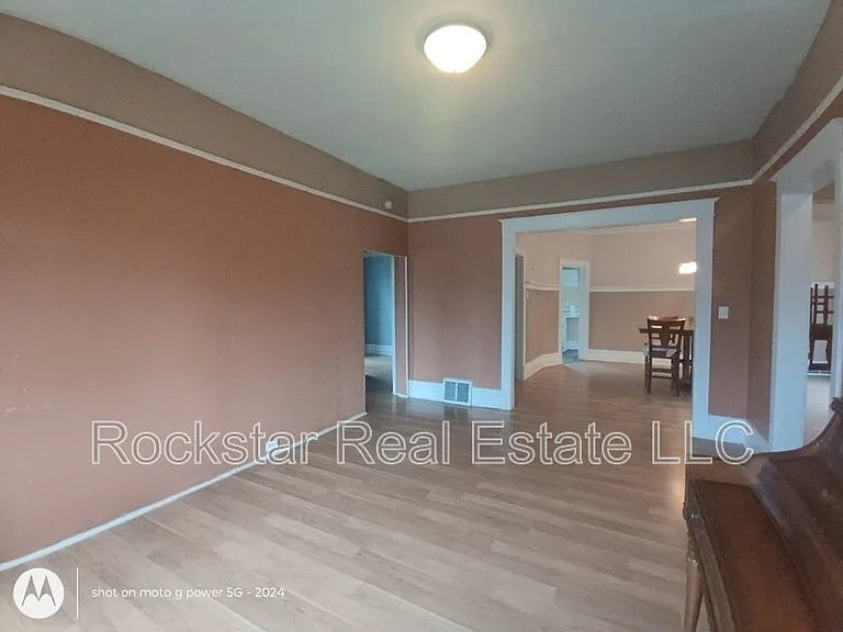 519 E Ermina Ave — Photo 7
