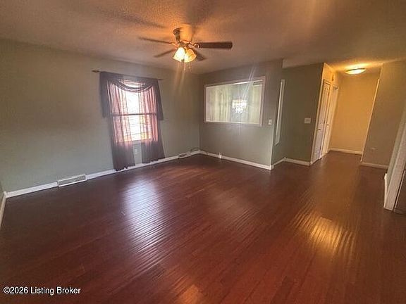 4th image of 212 Bluegrass Rd