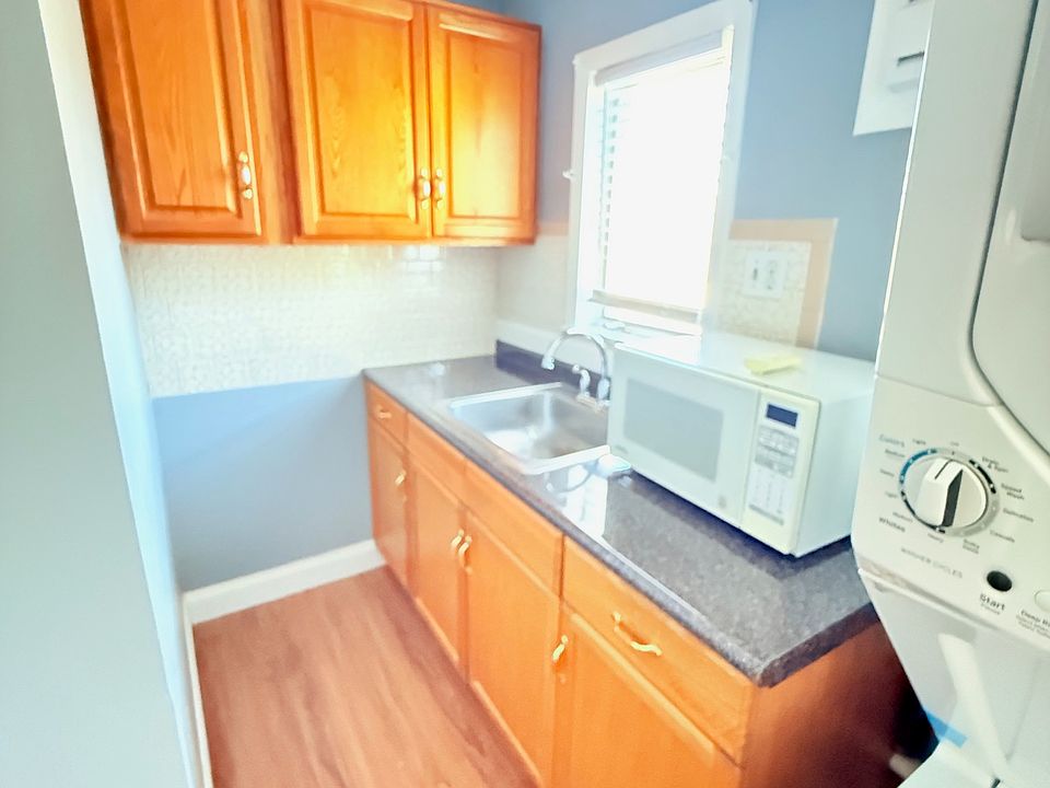 1st image of 5 Bristol St