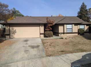 2720 W Hemlock Ct, Visalia, CA 93277