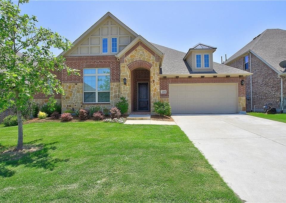 1st image of 1009 Benbrook Trl