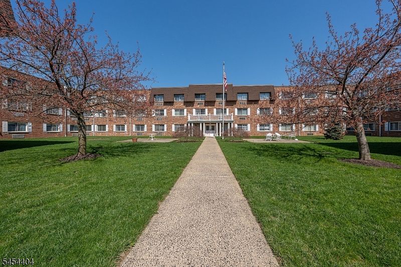 1st image of 255 Tucker Ave #233