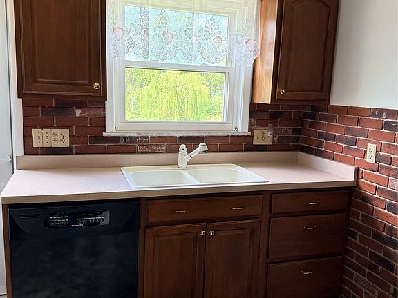 5th image of 15955 Park Avenue Ext