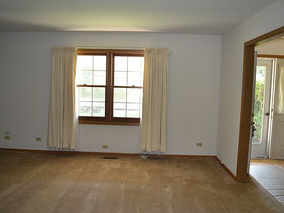 3rd image of 2275 Valley Creek Dr