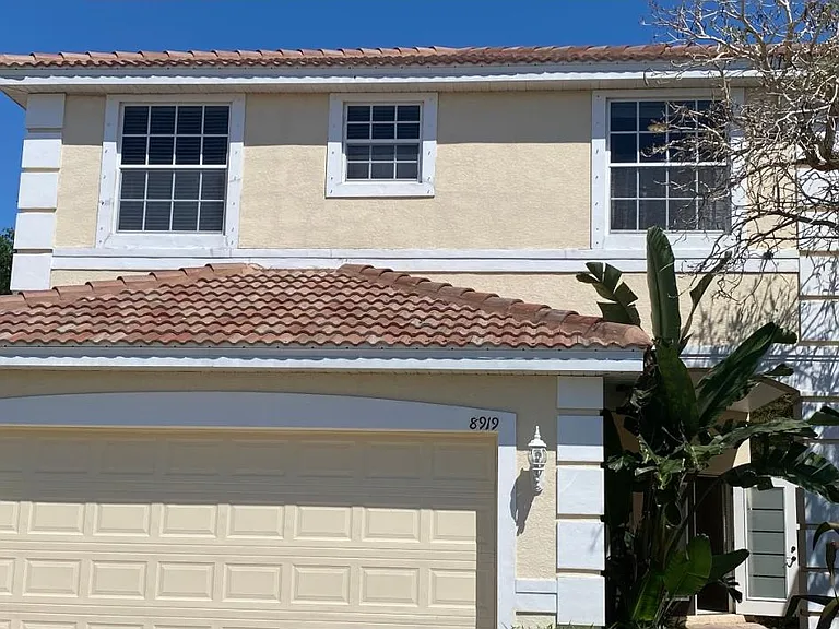 8919 Spring Mountain Way — Photo 4