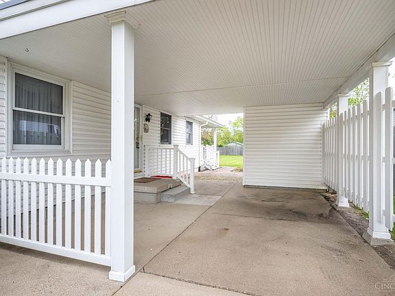 4th image of 776 Magie Ave