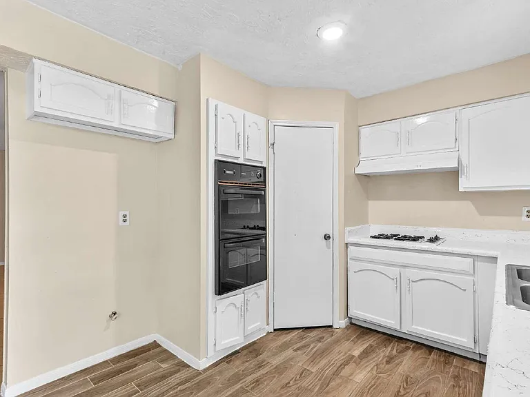 9603 Landry Blvd — Photo 12