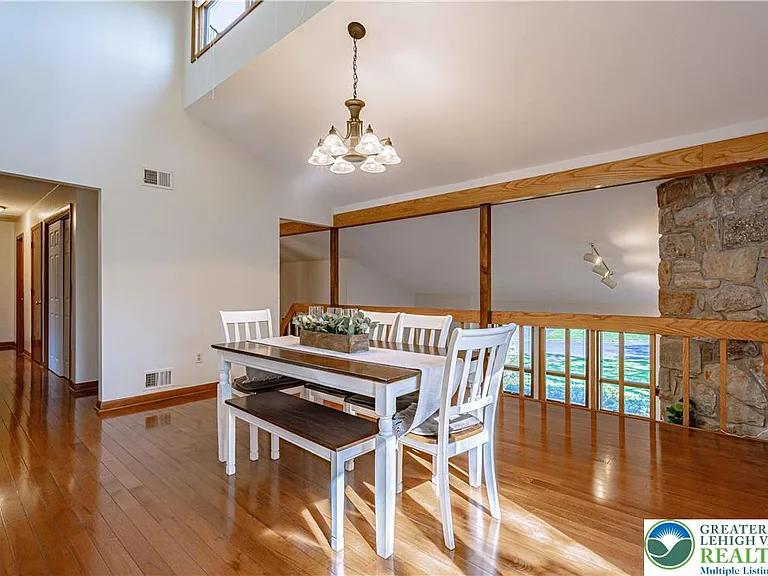 3705 Vale View Dr S — Photo 15