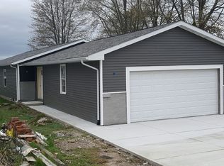 8499 Dixie Hwy, Fair Haven, MI 48023