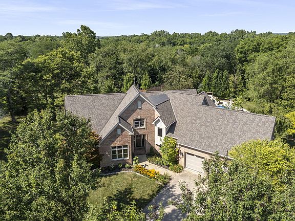 2nd image of 110 Darby Lakes Dr