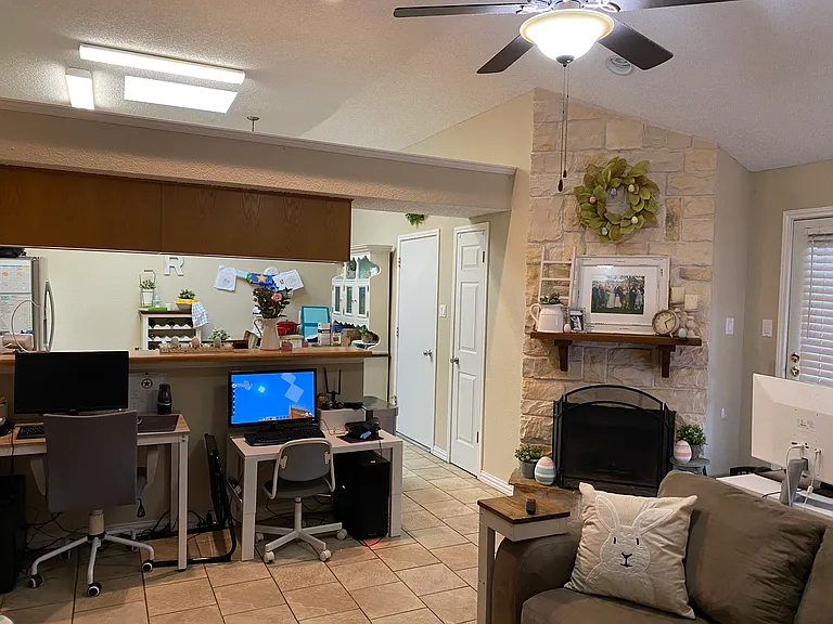 544 Grace Ln — Photo 3
