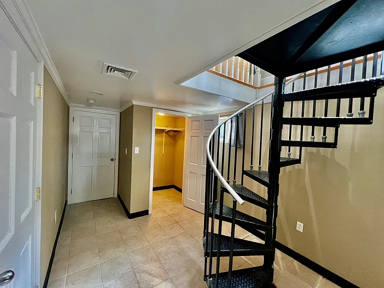 18-20 Rice St #1 — Photo 12