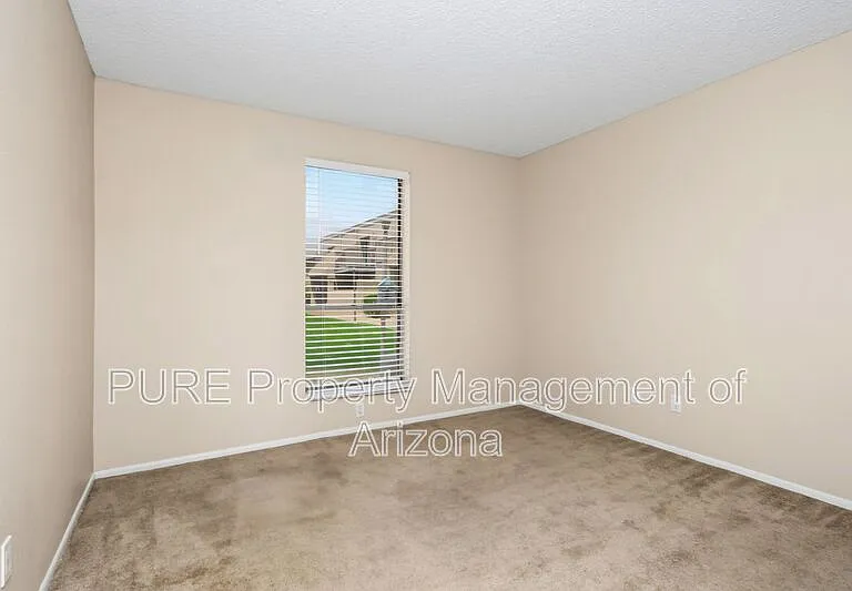 1224 E Evergreen St #102 — Photo 13