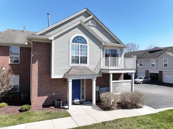 51759 Adler Park Dr W, Chesterfield, MI 48051