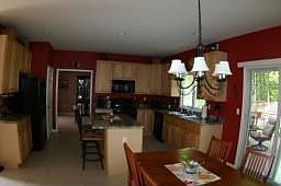 Upgraded Oversized Kitchen with 42" Cabinets 