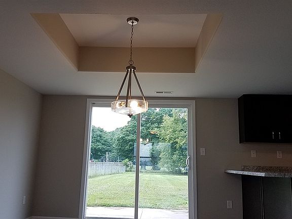 4th image of 314 Glory Ave
