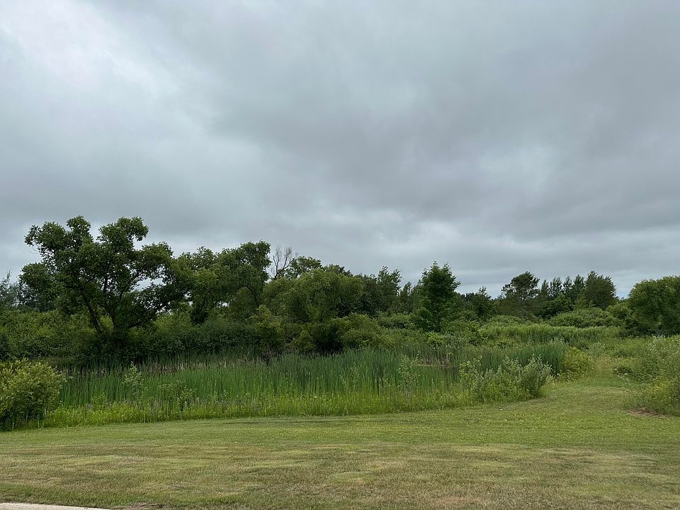 2nd image of 10 N Comfort Dr
