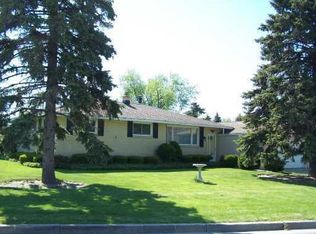 75 Brian Ln, West Seneca, NY 14224