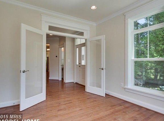 5th image of 7732 Lisle Ave