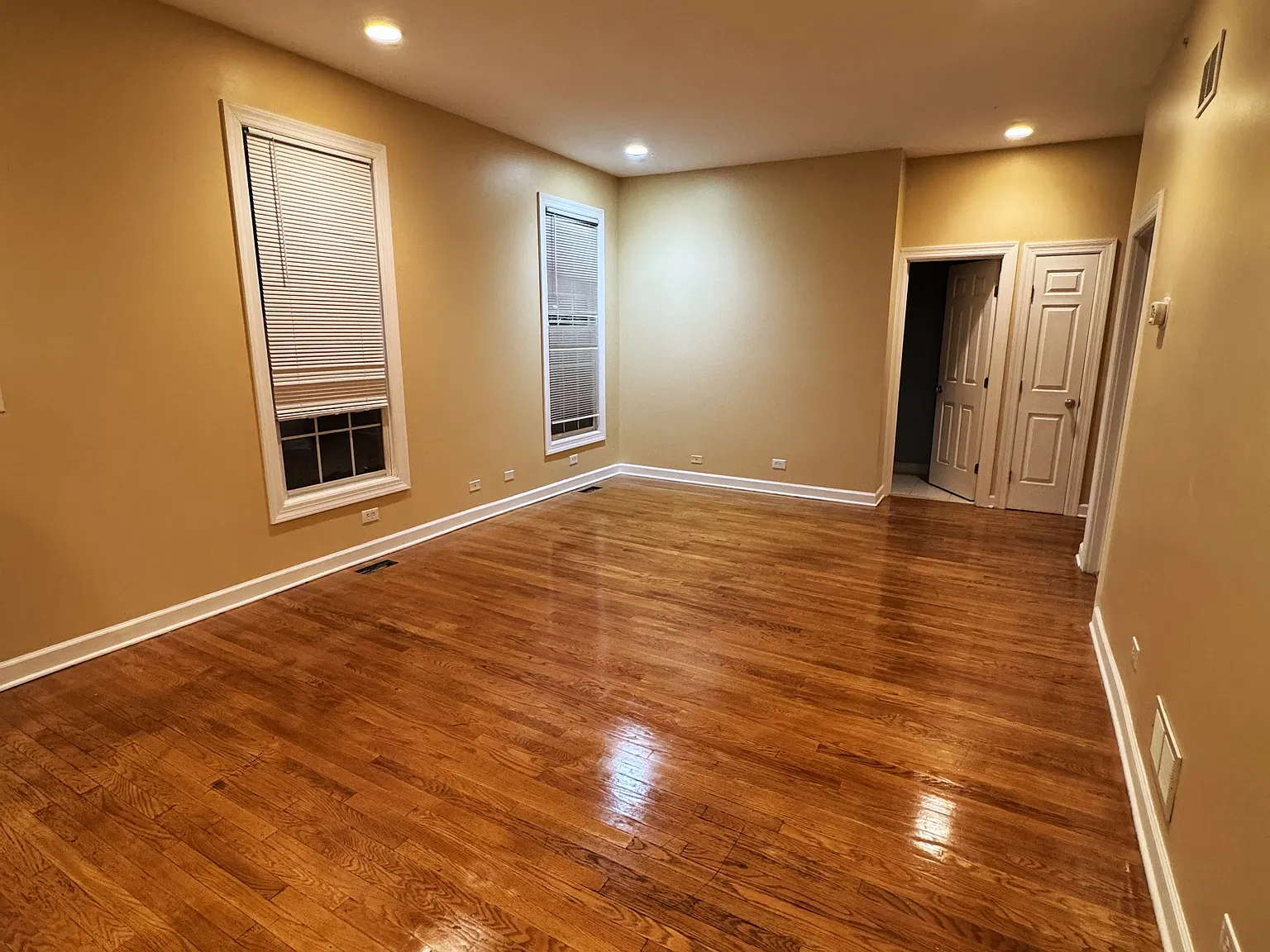 45 W Wilson St — Photo 3