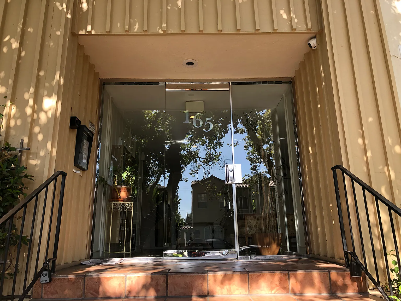 2 bed, 983 sqft, $2,850 — Photo 1
