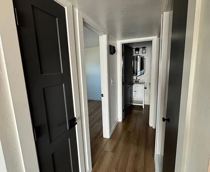 205 W 25th St — Photo 9