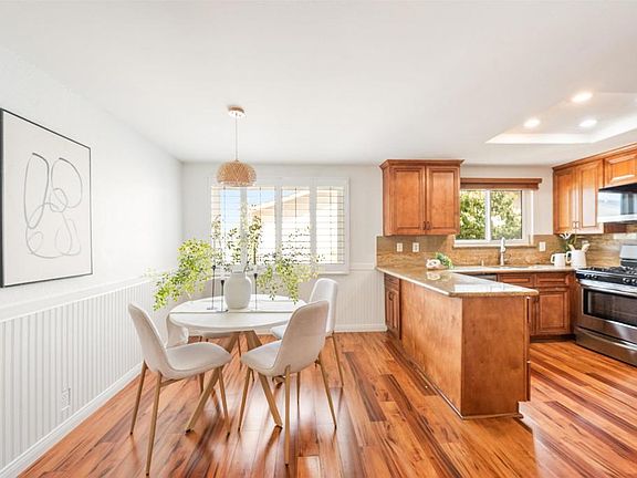 3rd image of 318 Juniper Ave APT 10