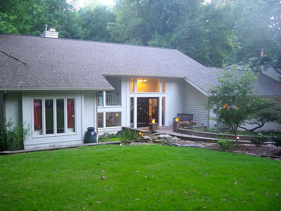 Great curb appeal
